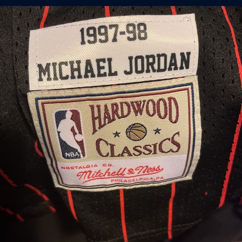 Michael Jordan jersey pinstripped